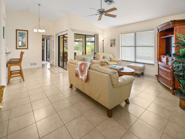 Marco Island Vacation Rental Centrally located