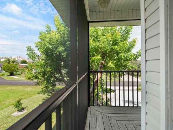 Three Bedroom House private pool, walking distance to Beach and restaurants