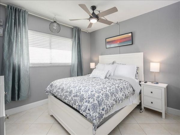 St. Petersburg Condo 1010718