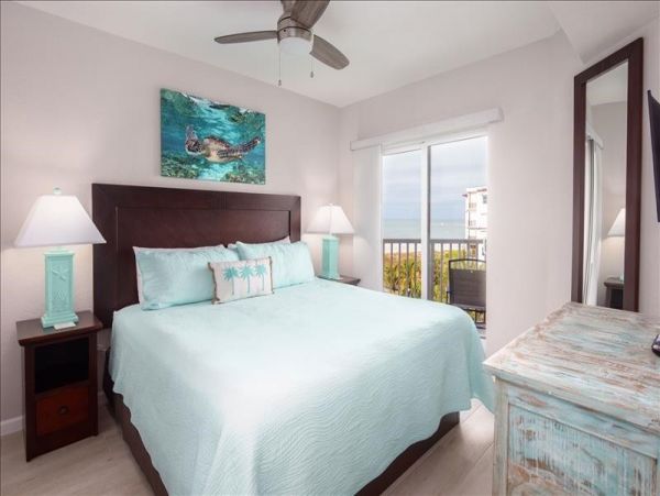 Treasure Island Beachfront Condo  Luxury Gulf Front Vacation Rental with Pool, Hot Tub & Ocean Views