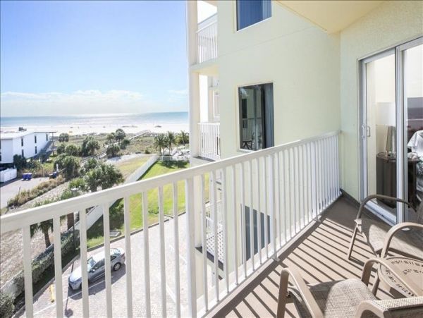 St. Petersburg Condo 1010724