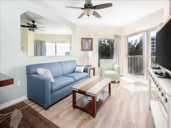 St. Petersburg Condo 1010724