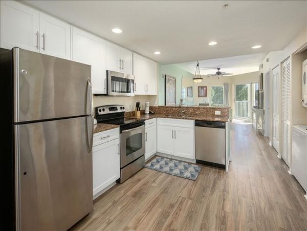 St. Petersburg Condo 1010724