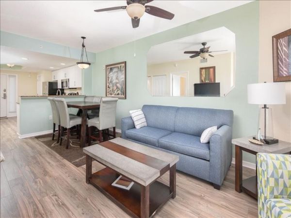 St. Petersburg Condo 1010724
