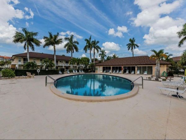 Marco Island Condo 1010727