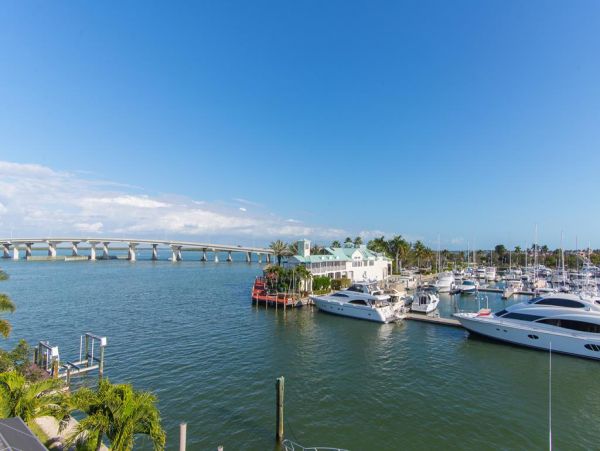 Marco Island Condo 1010734