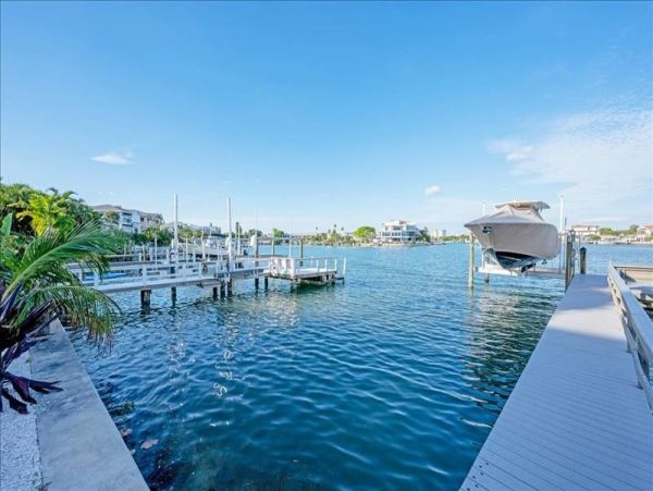 Luxurious Waterfront Retreat in Sunset Beach - Ideal for Family Getaways