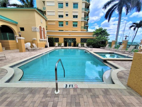 Marco Island Condo 1010743