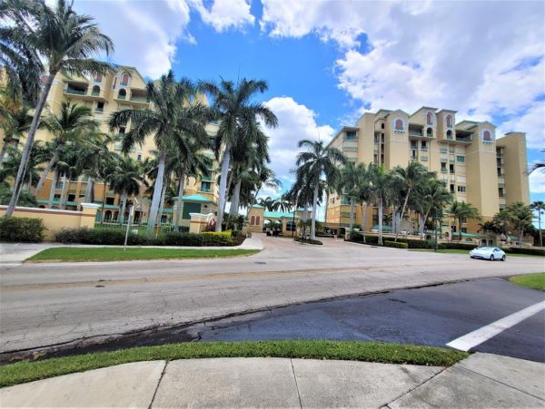Marco Island Condo 1010743