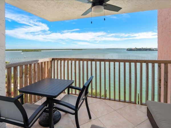 Marco Island Condo 1010746