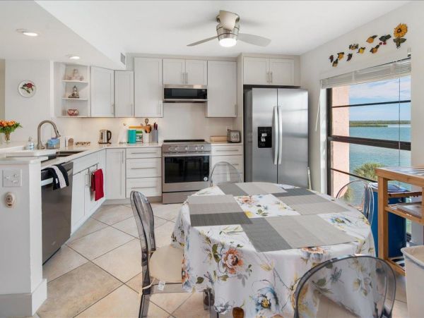 Marco Island Condo 1010746