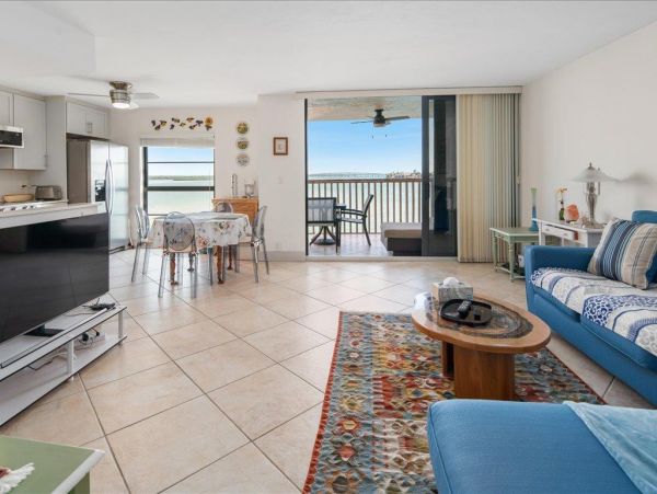 Marco Island Condo 1010746