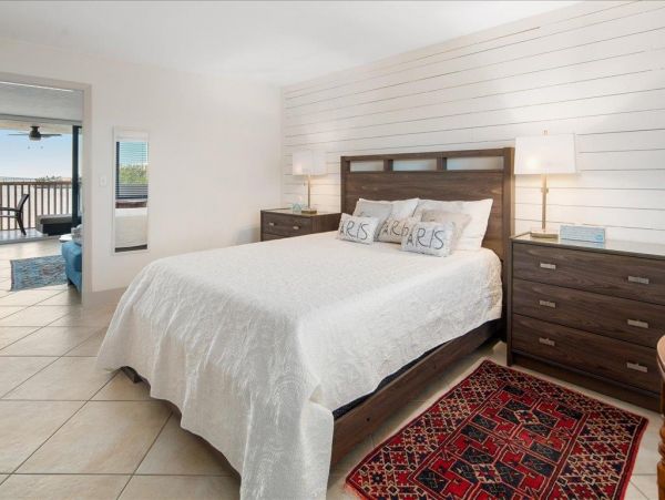 Marco Island Condo 1010746