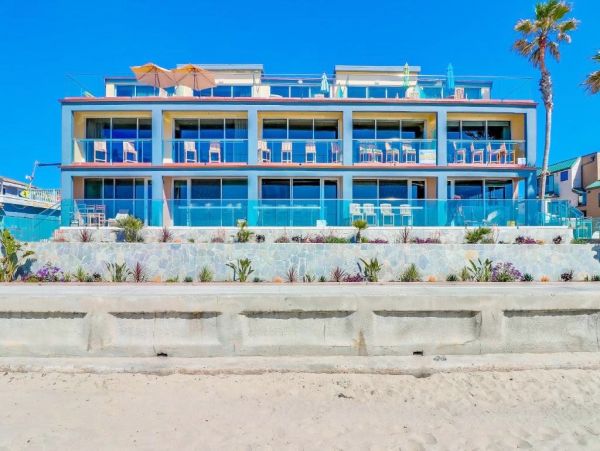 Oceanfront Mission Beach Vacation Condo Two Bedrooms