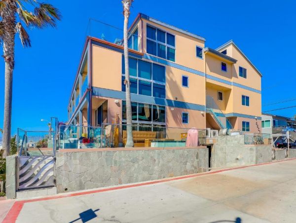 Oceanfront Mission Beach Vacation Condo Two Bedrooms