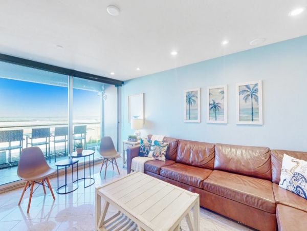 Oceanfront Mission Beach Vacation Condo Two Bedrooms