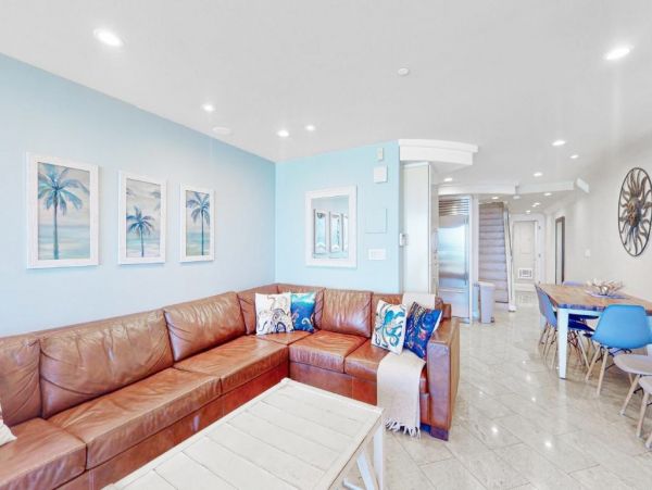 Oceanfront Mission Beach Vacation Condo Two Bedrooms