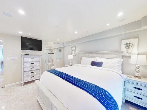 Oceanfront Mission Beach Vacation Condo Two Bedrooms