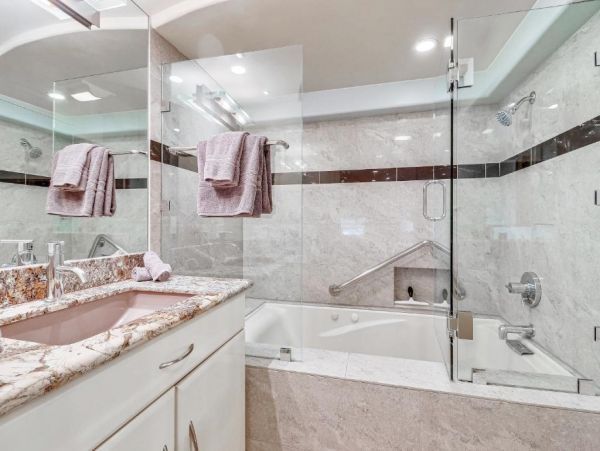 Oceanfront Mission Beach Vacation Condo Two Bedrooms