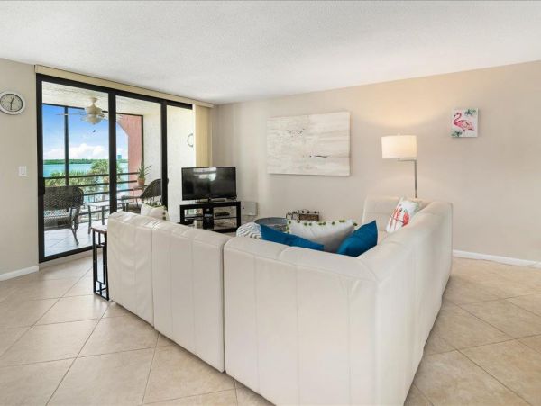 Marco Island Condo 1010748