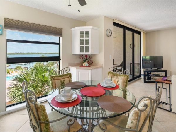 Marco Island Condo 1010748