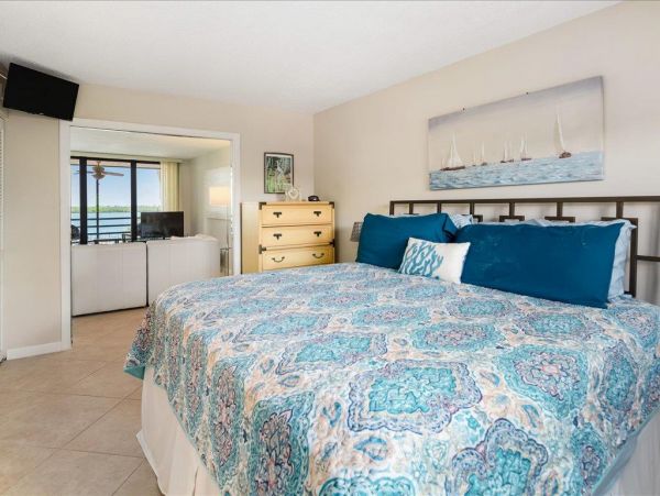 Marco Island Condo 1010748