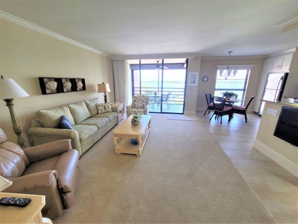 Value Priced Waterside One Bedroom Vacation Condo
