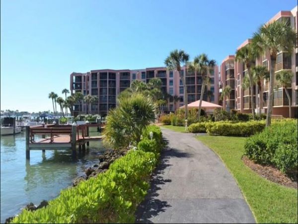Value Priced Waterside One Bedroom Vacation Condo