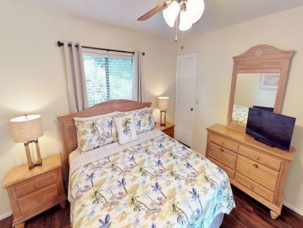 Anna Maria Island Holmes Beach Home 1010755