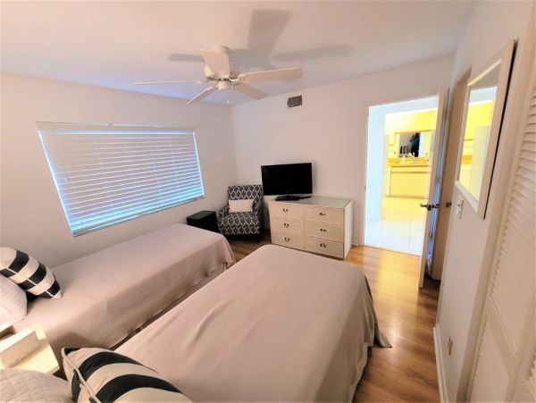 Marco Island Condo 1010759