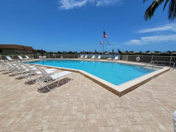 Marco Island Condo 1010759