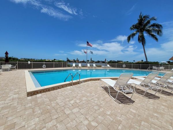 Marco Island Condo 1010759