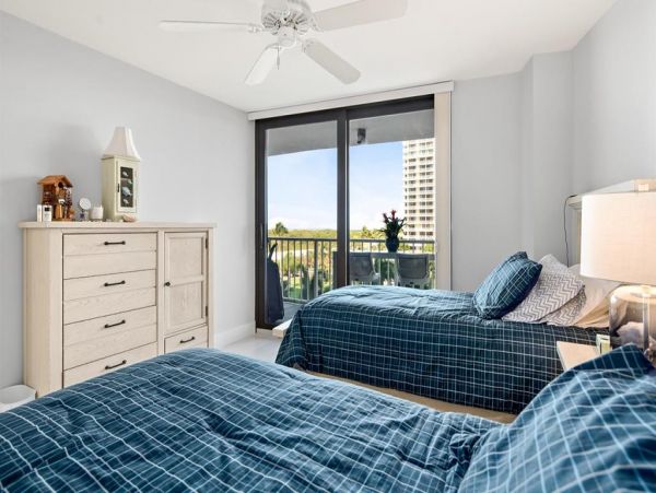 Marco Island Vacation Beach Condo Sleeps 4 Guest