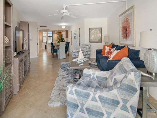 Marco Island Beachfront Vacation Condominium Sleeps Six