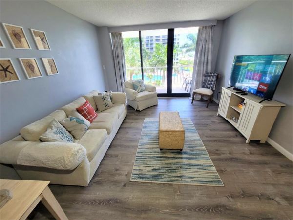 Marco Island Vacation Condo Two Bedrooms Sleeps 6 Guests