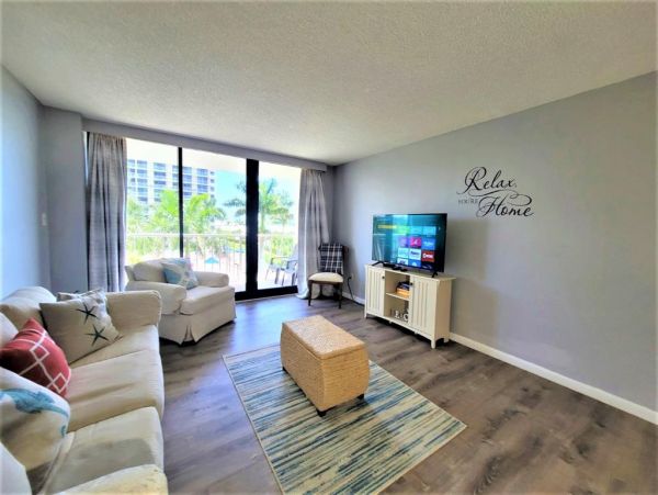 Marco Island Vacation Condo Two Bedrooms Sleeps 6 Guests