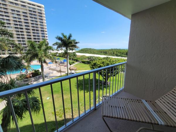 Marco Island Vacation Condo Two Bedrooms Sleeps 6 Guests