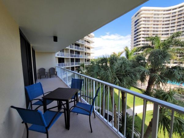 Marco Island Vacation Condo Two Bedrooms Sleeps 6 Guests
