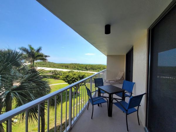 Marco Island Vacation Condo Two Bedrooms Sleeps 6 Guests