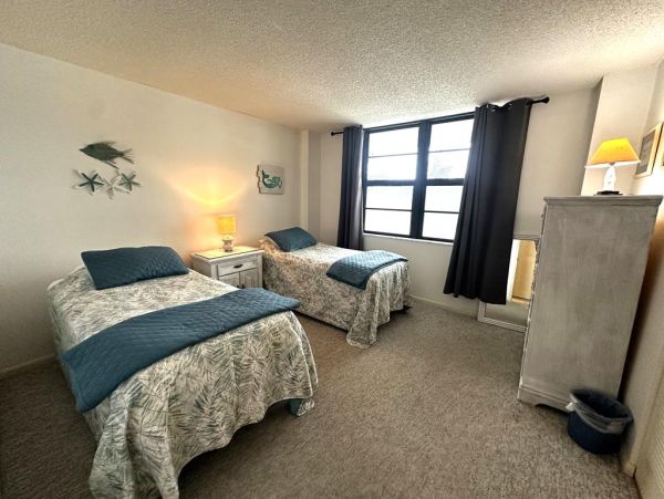 Marco Island Vacation Rental - Beachfront Tigertail Beach Condo with Pool & Tennis