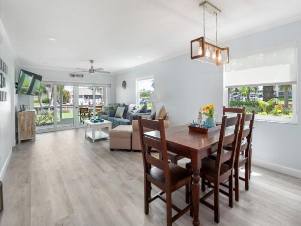 Marco Island Condo 1010778