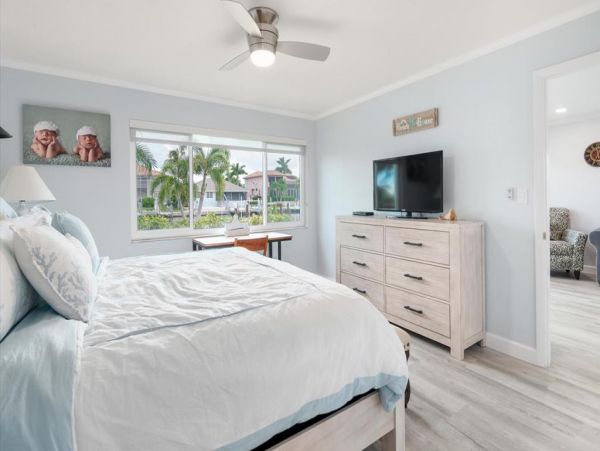 Marco Island Condo 1010778