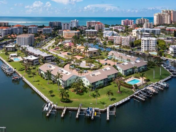 Marco Island Condo 1010778