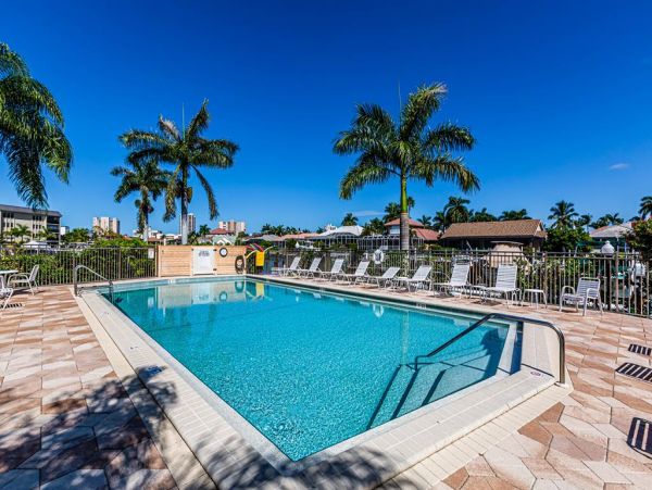 Marco Island Condo 1010780