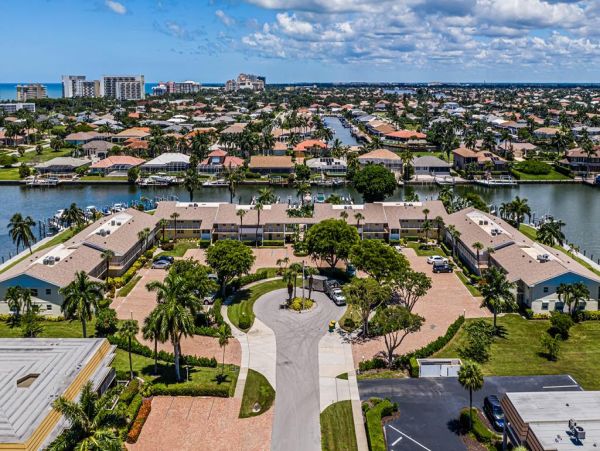 Marco Island Condo 1010780