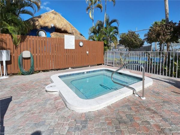 Marco Island Condo 1010782