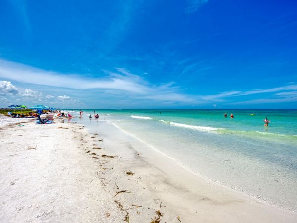 A Rare Three Bedroom Siesta Key Accommodation