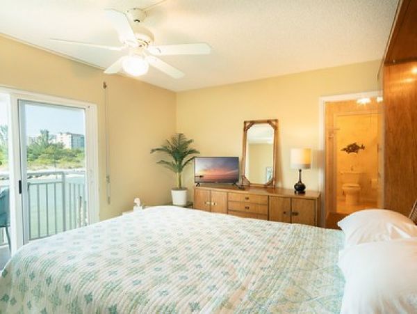 Marco Island Condo 1010787