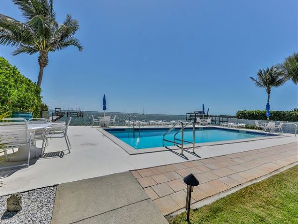 Captiva 2 Bedroom Condo Bay Views Sleeps 4 Walk To Beach