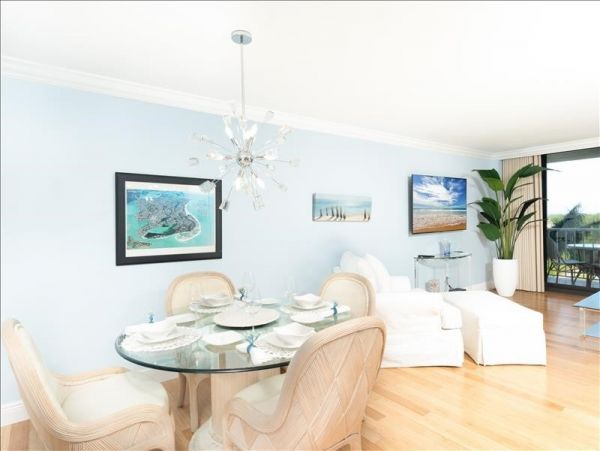 Marco Island Beachfront 2 Bedroom Condo Sleeps 6 Guests